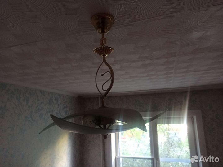 Люстры, светильники, бра настенные