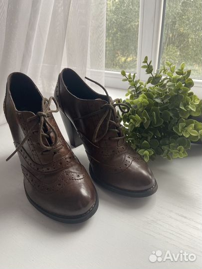 Ботинки на каблуке осенние, 40