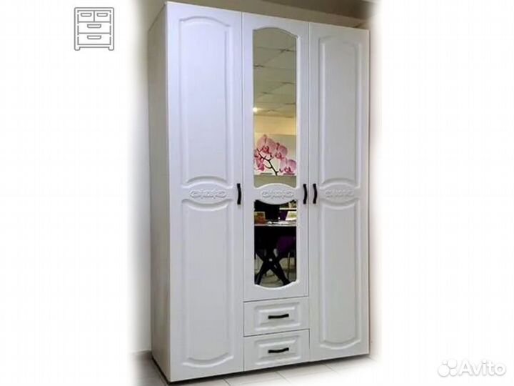 Шкаф распашной