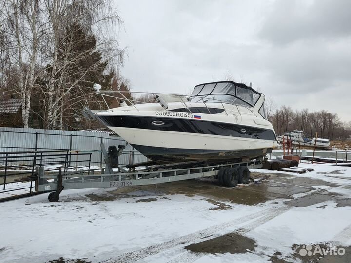 Яхта Bayliner 305