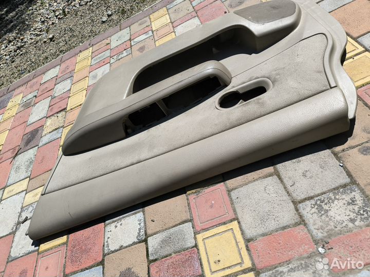 Nissan tiida Latio 2005 Обшивка двери передняя пра