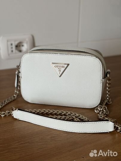 Сумка Guess Noelle Saffiano