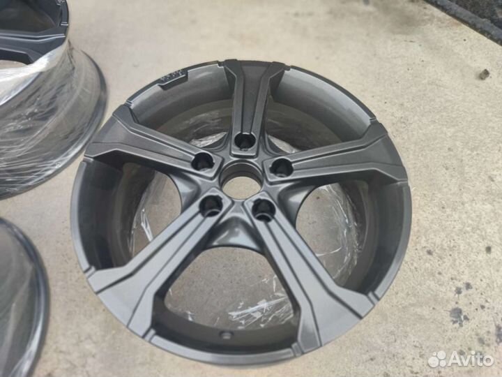 Диски бу 16 Skoda Литые R16 J6.5 5x112 BF