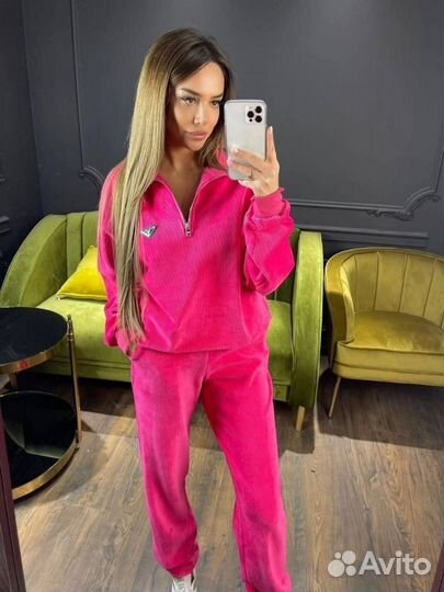 Вельветовый костюм Prada женский