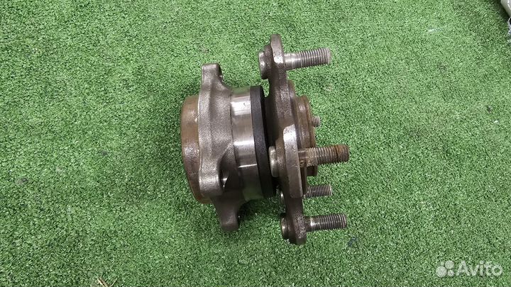 Задняя ступица pajero 4