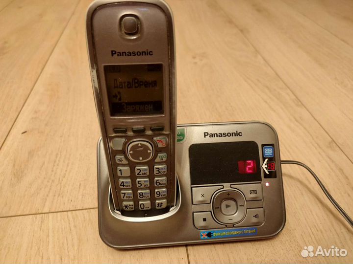 Телефон Panasonic с автоответчиком