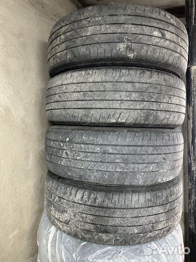 Bridgestone Dueler H/L 235/55 R20