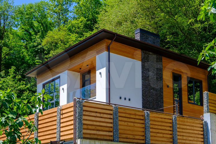 Дом 280 м² на участке 4 сот.