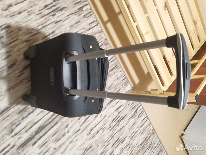 Чемодан на колесах