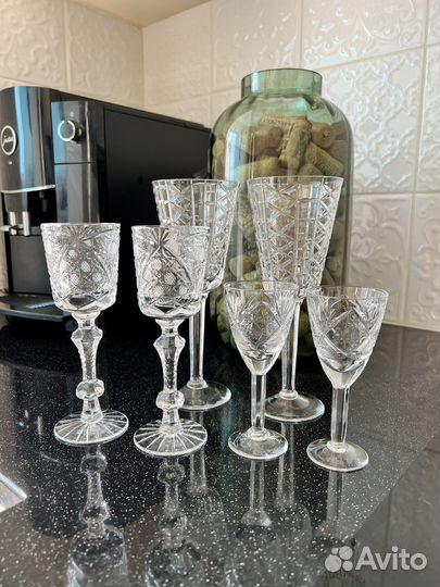Бокалы, фужеры, рюмки
