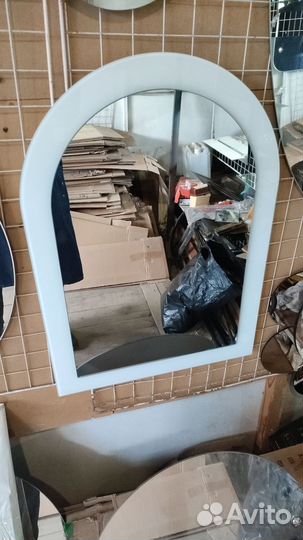 Зеркало в обрамлении