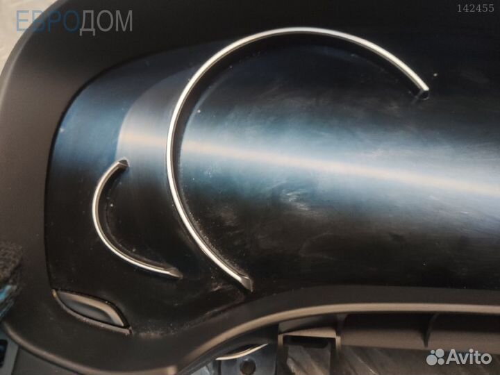 Панель приборов на BMW G30 s1140631