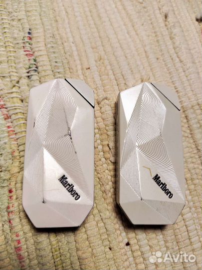 Зажигалка Marlboro белая 2 шт