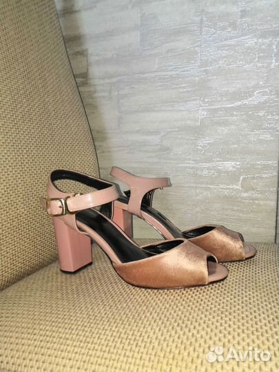 Босоножки женские 37 размер