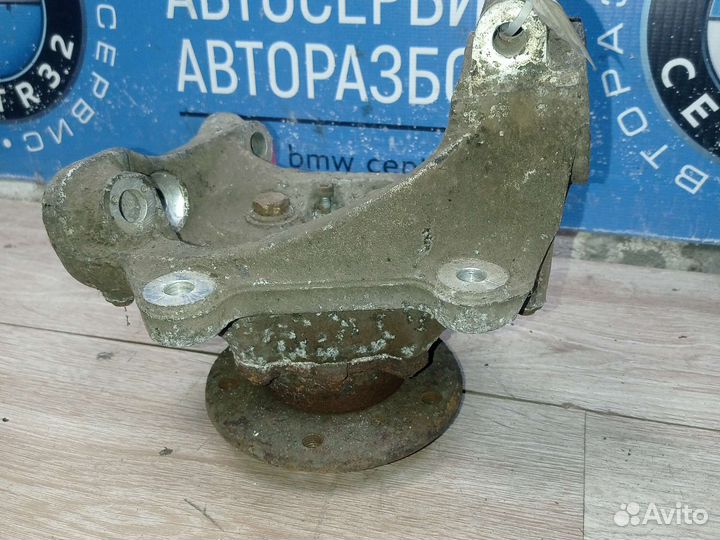 Кулак передний левый на BMW 3 Е90