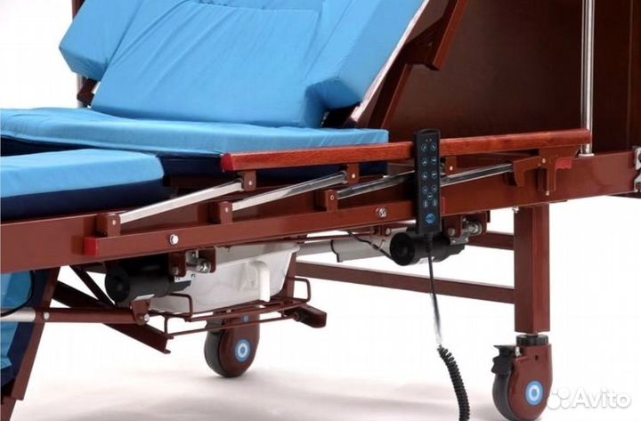 Медицинская кровать для инвалидов