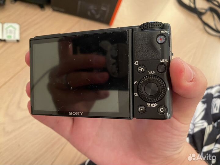 Фотоаппарат Sony -RX100M4