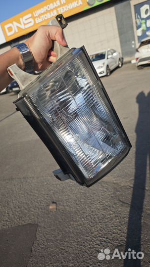 Фара правая Toyota Crown 130 (30-130R)