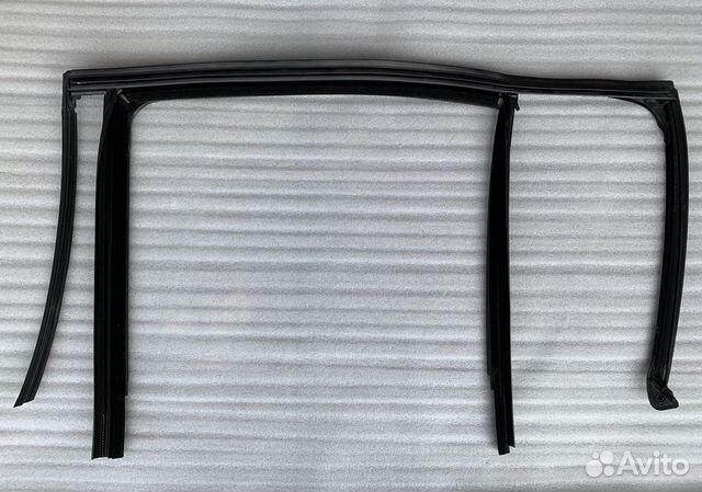 Направляющая стекла задней двери Mercedes GL X166