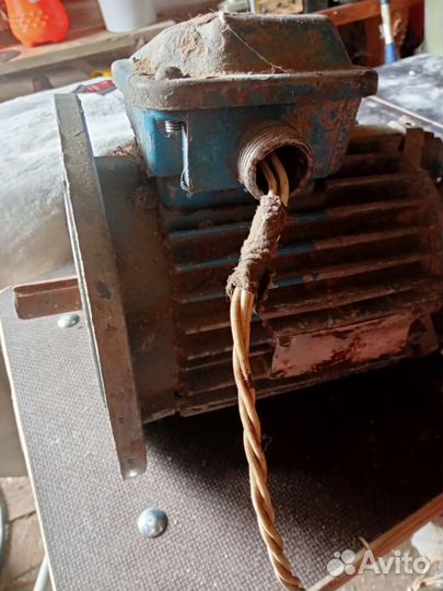 Двигатель электрический