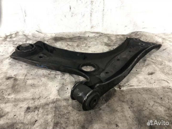 Рычаг подвески передний правый Skoda Rapid 1 До