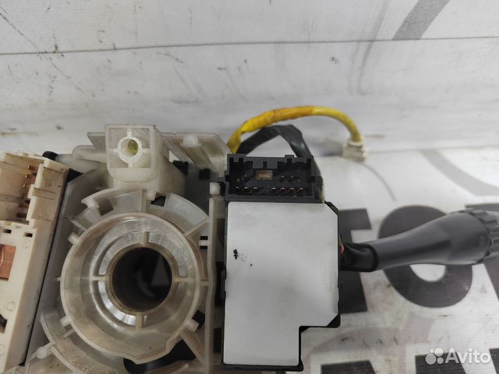 Переключатель подрулевой Mitsubishi Pajero Sport 1