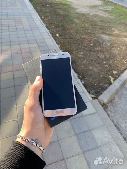 Samsung Galaxy S7, 4/32 ГБ