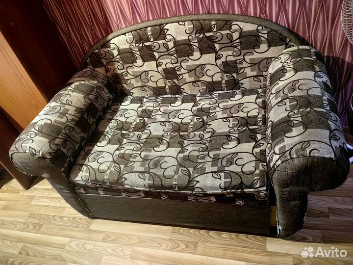 2 дивана продам б/у