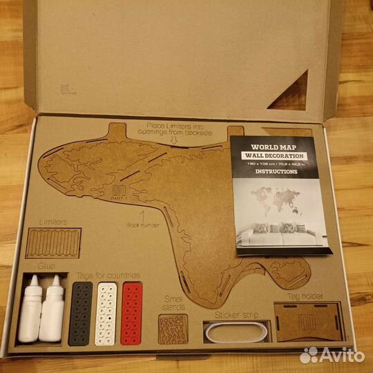 Деревянная карта мира
