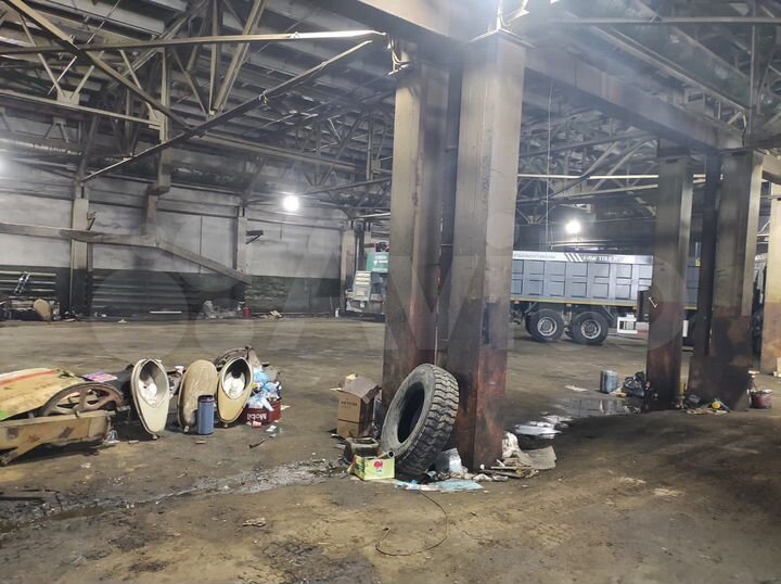 Гараж, > 30 м²