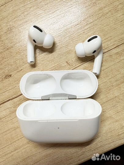 Наушники AirPods pro 1 поколение