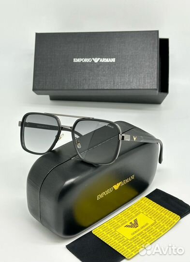 Солнцезащитные очки Armani Новинка