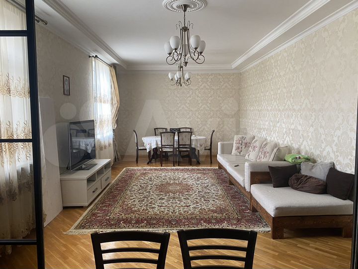 Дом 270 м² на участке 6,4 сот.