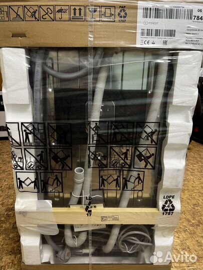 Встраиваемая посудомоечная машина Indesit DIS 1C69