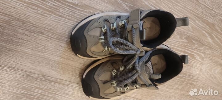 Продам кроссовки