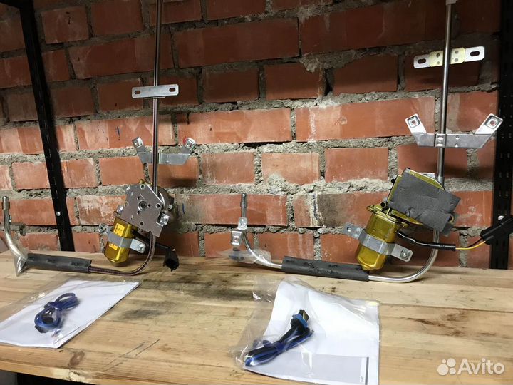 Стеклоподъемник задний на G-class 463/461 новый