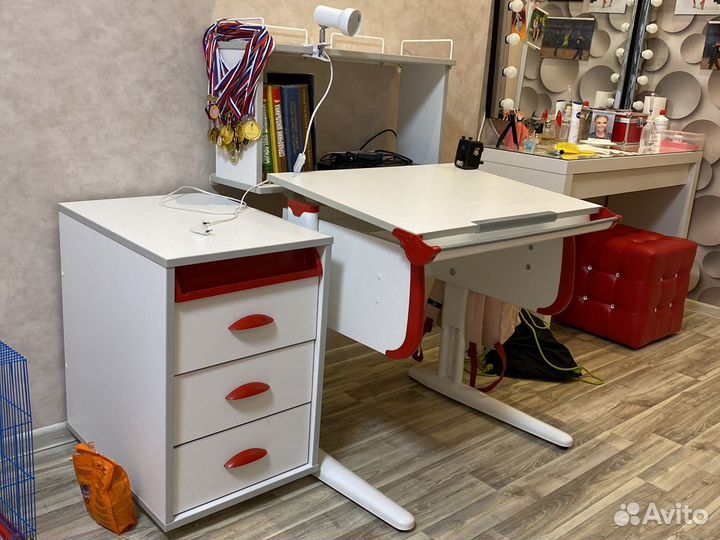 Парта тумба полка «деми»