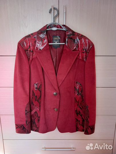 Продаю кожаный пиджак