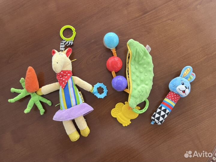 Развивающие игрушки для малышей 3 шт