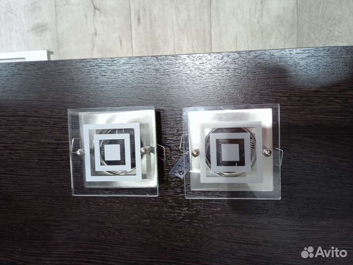 Точечные светильники 2шт
