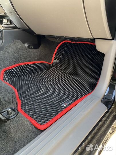 Коврики в машину eva в подарок подпятник + 2 лого