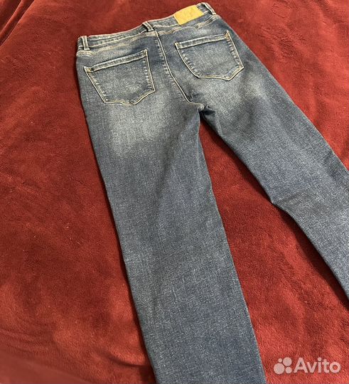 Джинсы женские