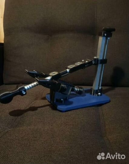 Точилка для ножей с поворотным механизмом