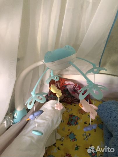 Мобиль в кроватку музыкальный