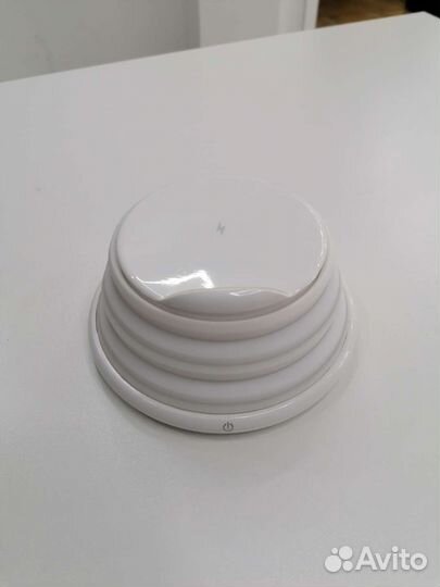 Беспроводная зарядка для телефона