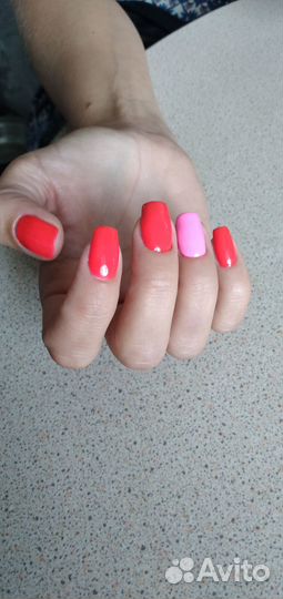 Начинающий мастер маникюра