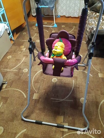 Детская качелька