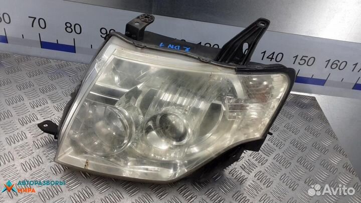 Фара левая Mitsubishi Pajero 4 2009 8301A343
