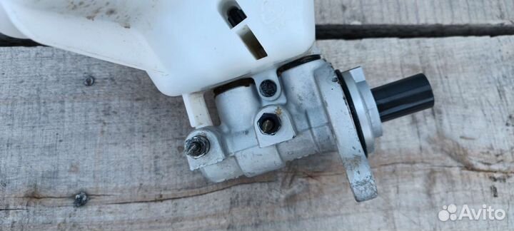 Главный тормозной цилиндр Киа Пиканто 2 1.2