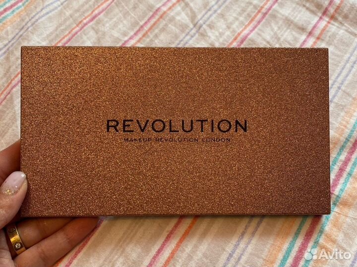 Новая палетка теней revolution